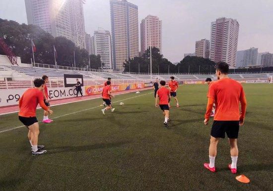 勾搭足浴女技师国产在线